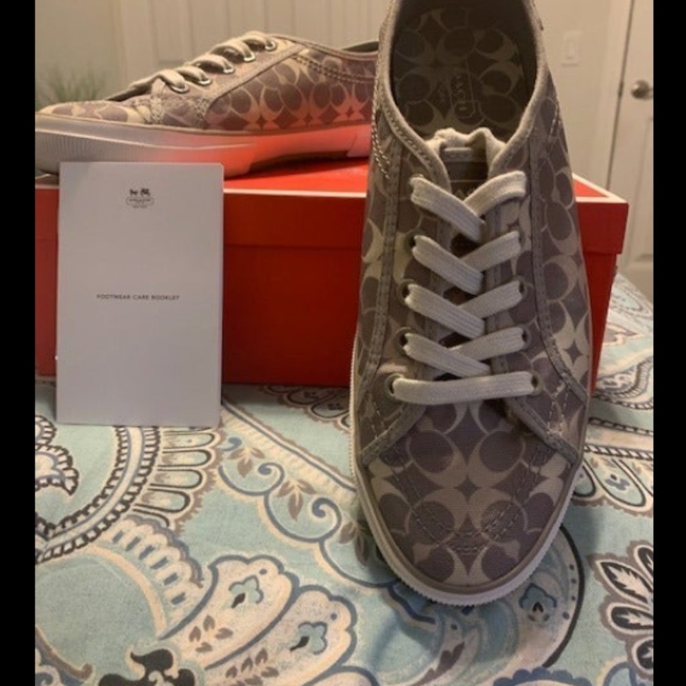 COACH KALYN Signature Sneakers ~ Size 9.5